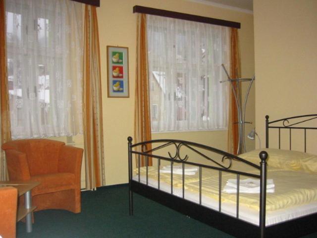 Hotel Grand Tanvald Eksteriør bilde