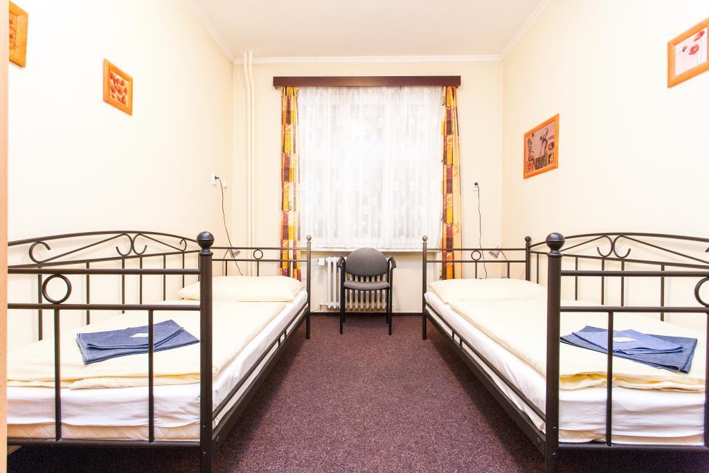 Hotel Grand Tanvald Eksteriør bilde